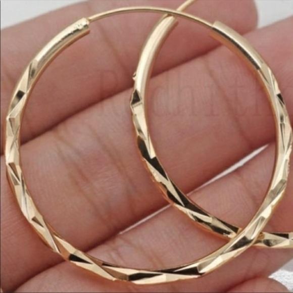 NEW 18K Gold Hoop Earrings, beautiful Earrings, cute Earrings - Picture 8 of 9